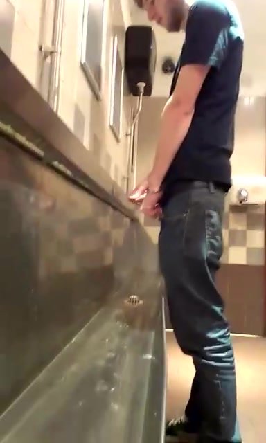 Best of Spying on guys pissing