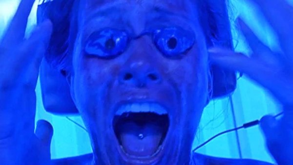 andy barata recommends tanning bed final destination pic