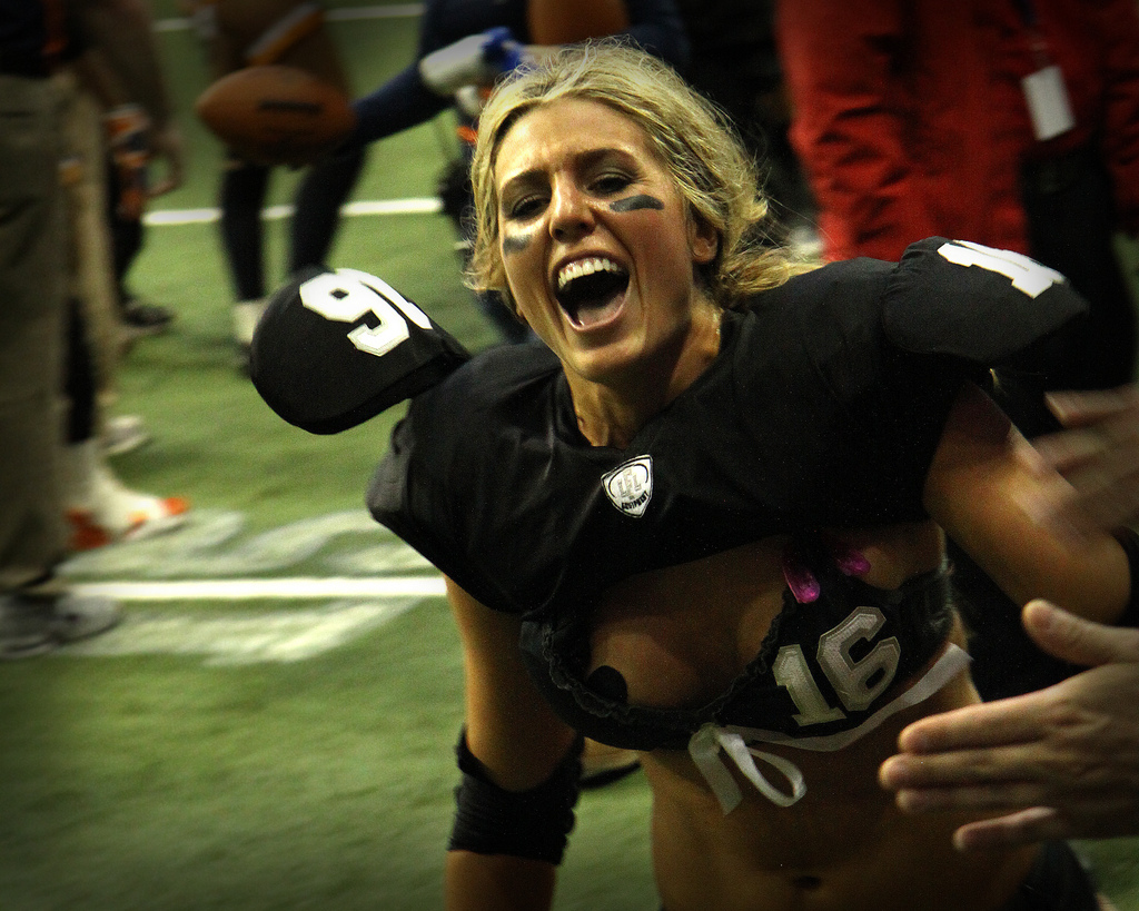 andrew obryant recommends lfl wardrobe malfunction uncut pic