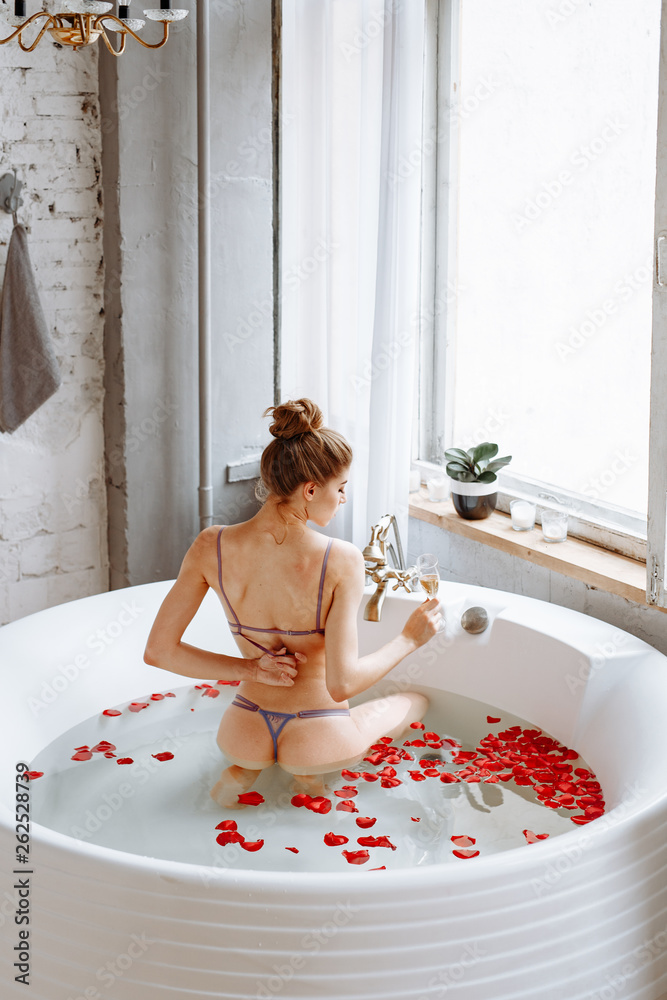 deanna colvin add photo sexy bath tub pics