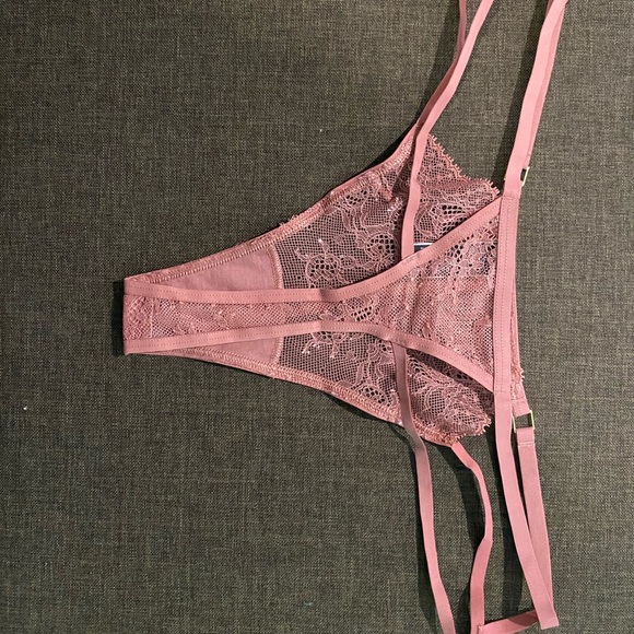 G String Victoria Secret boats pics