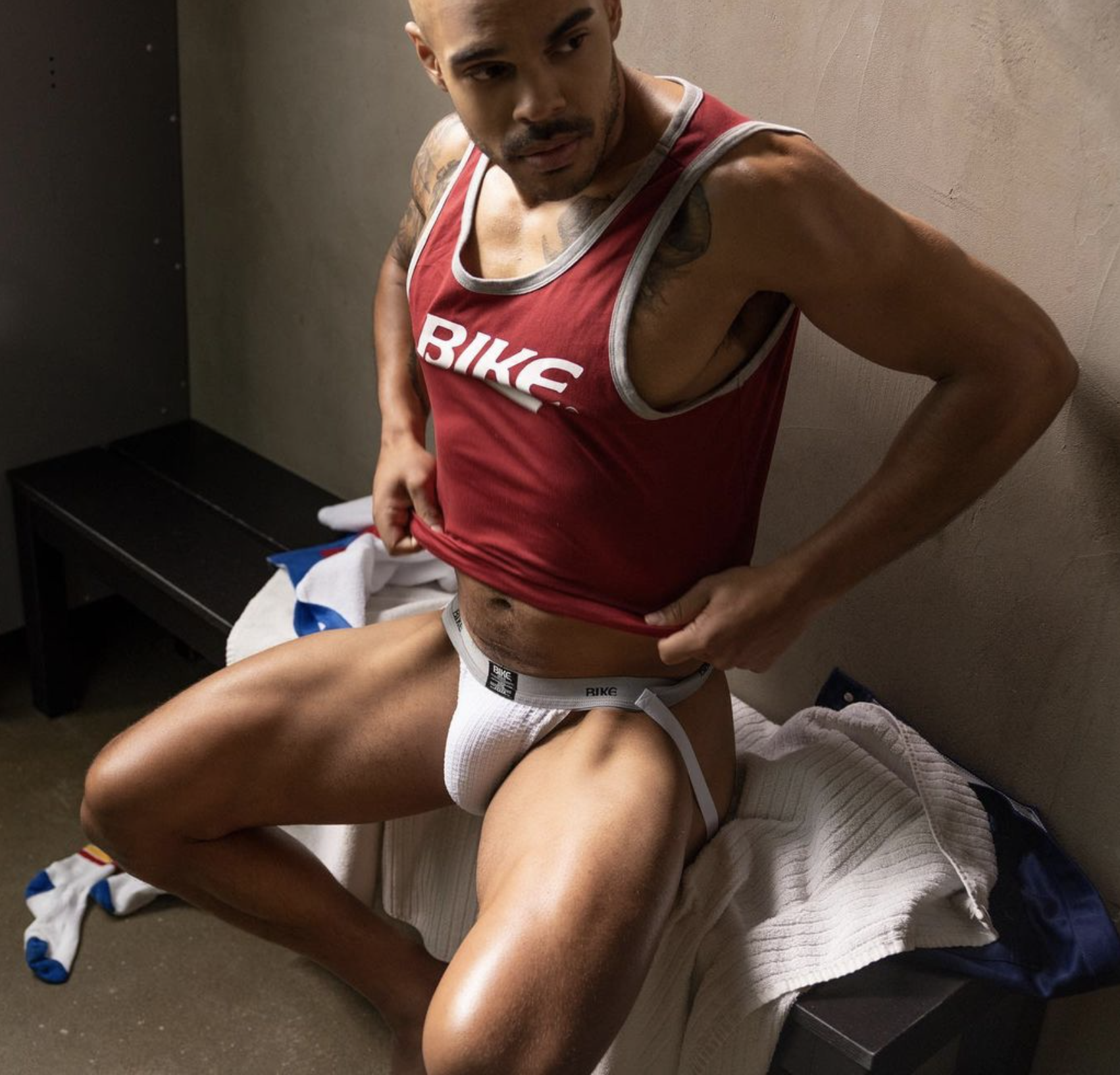 beverly owensby recommends jocks in the locker room pic