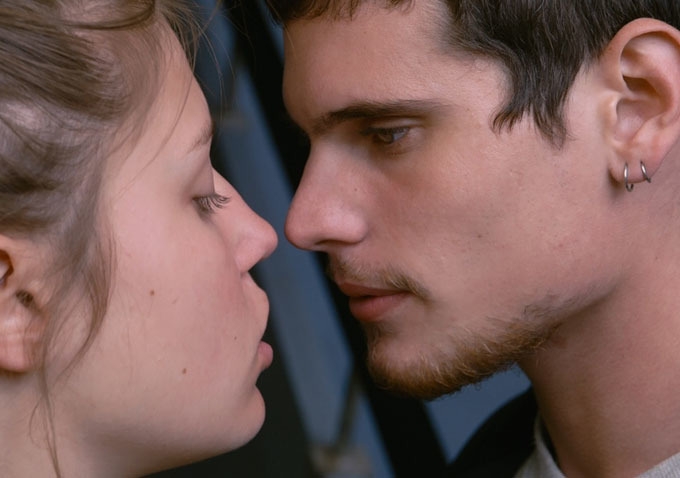 bradley englert recommends Blue Is The Warmest Colour Scenes