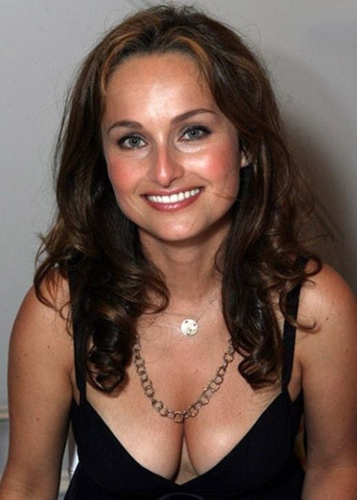 anam ejaz recommends Giada De Laurentiis Tits