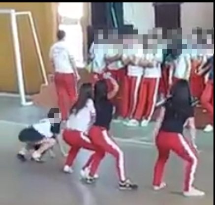 perreando en la escuela