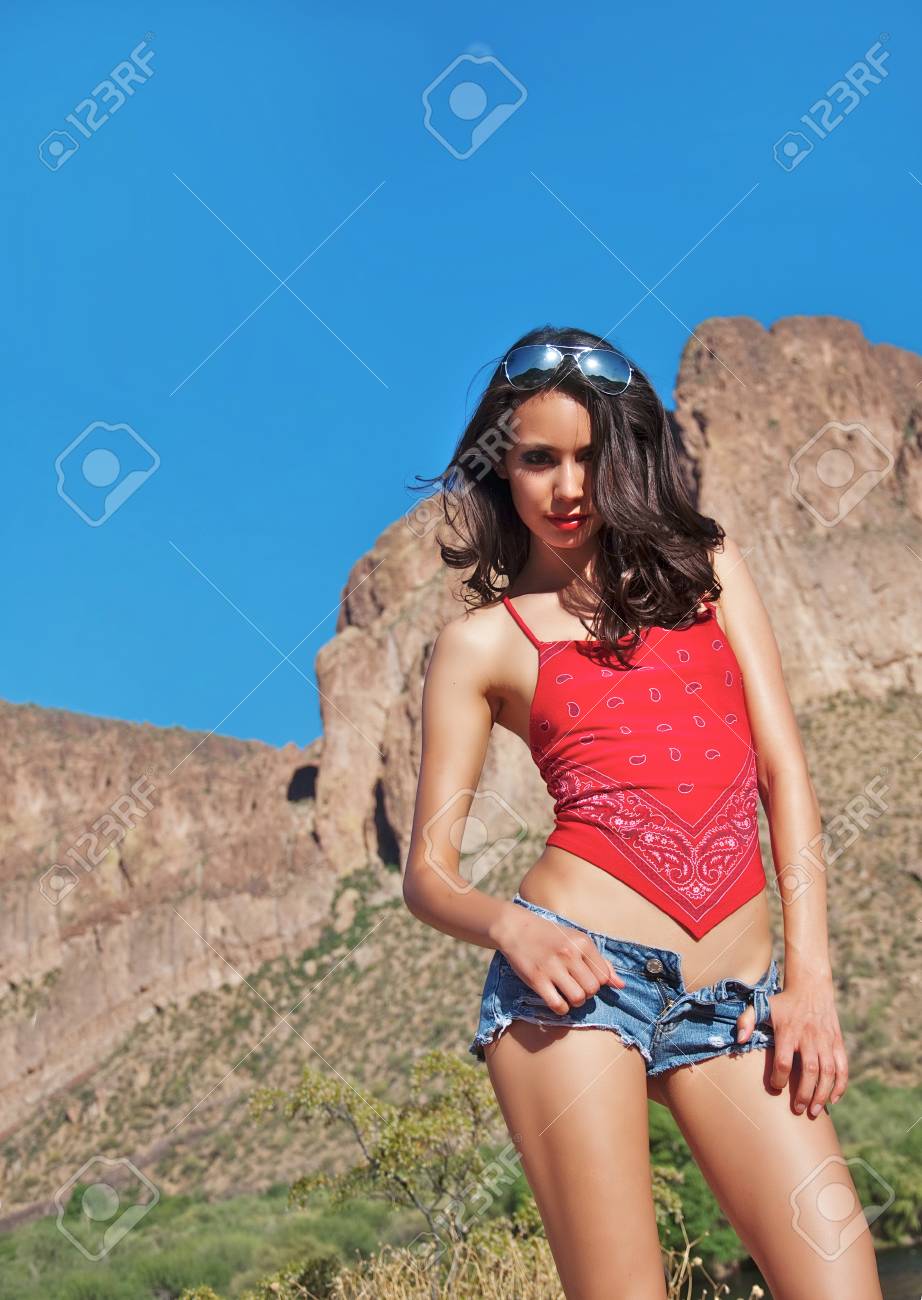 Latina In Short Shorts pop anal