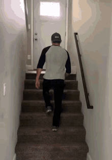 damon haywood recommends Walking Up Stairs Gif