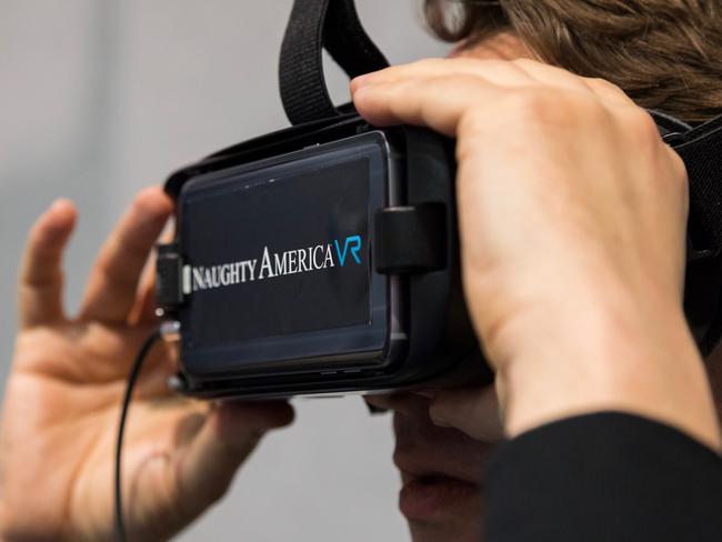 bui dieu huong recommends naughty america vr player pic