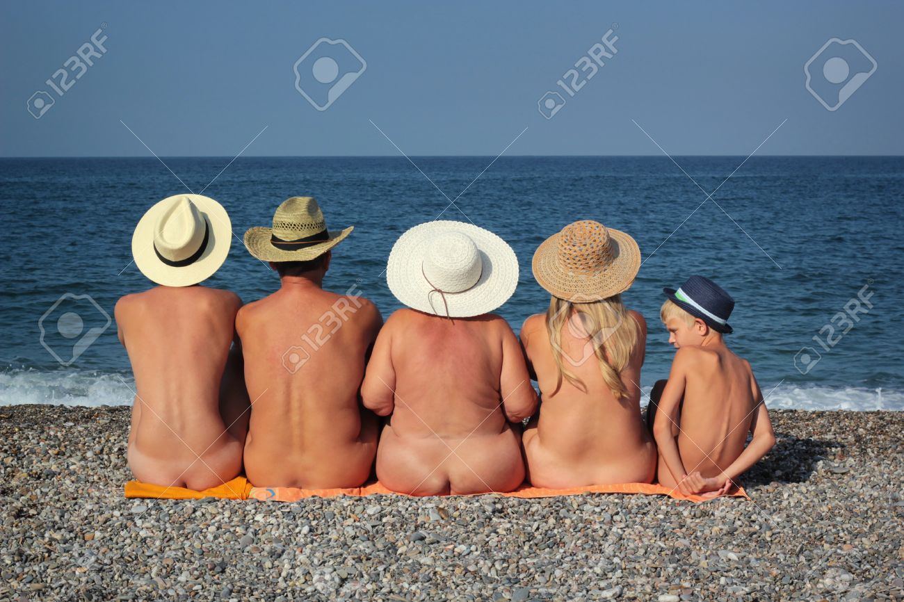 claudia roberts add photo free naked beach pics