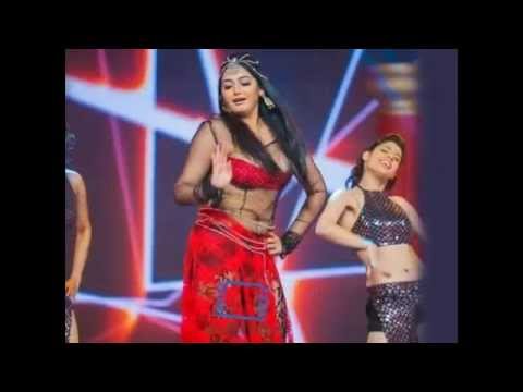 Best of Ragini dwivedi wardrobe malfunctioning