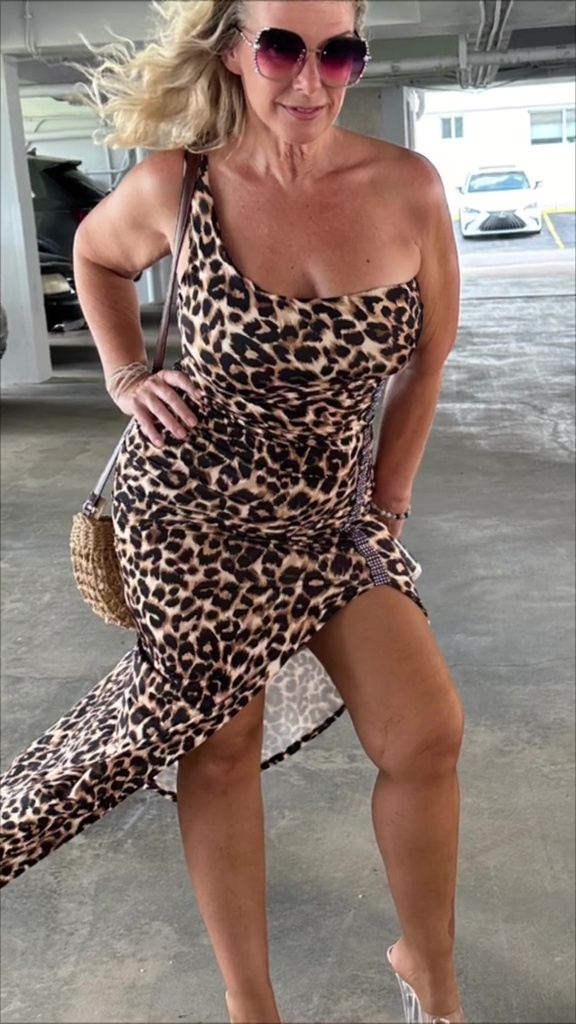 alondra lopez recommends 50 Yr Old Cougar