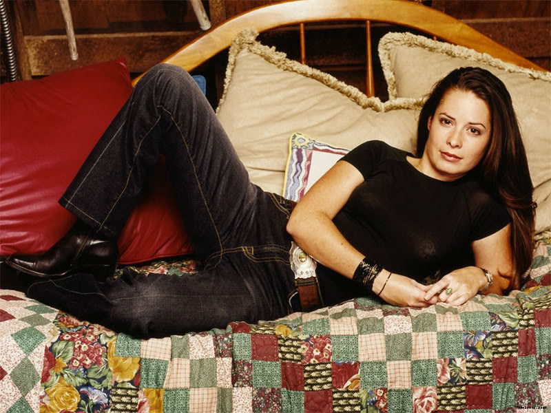 andy sanderson recommends holly marie combs sexy pic