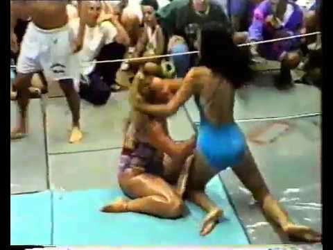 ceyda derin recommends Sexy Mixed Oil Wrestling
