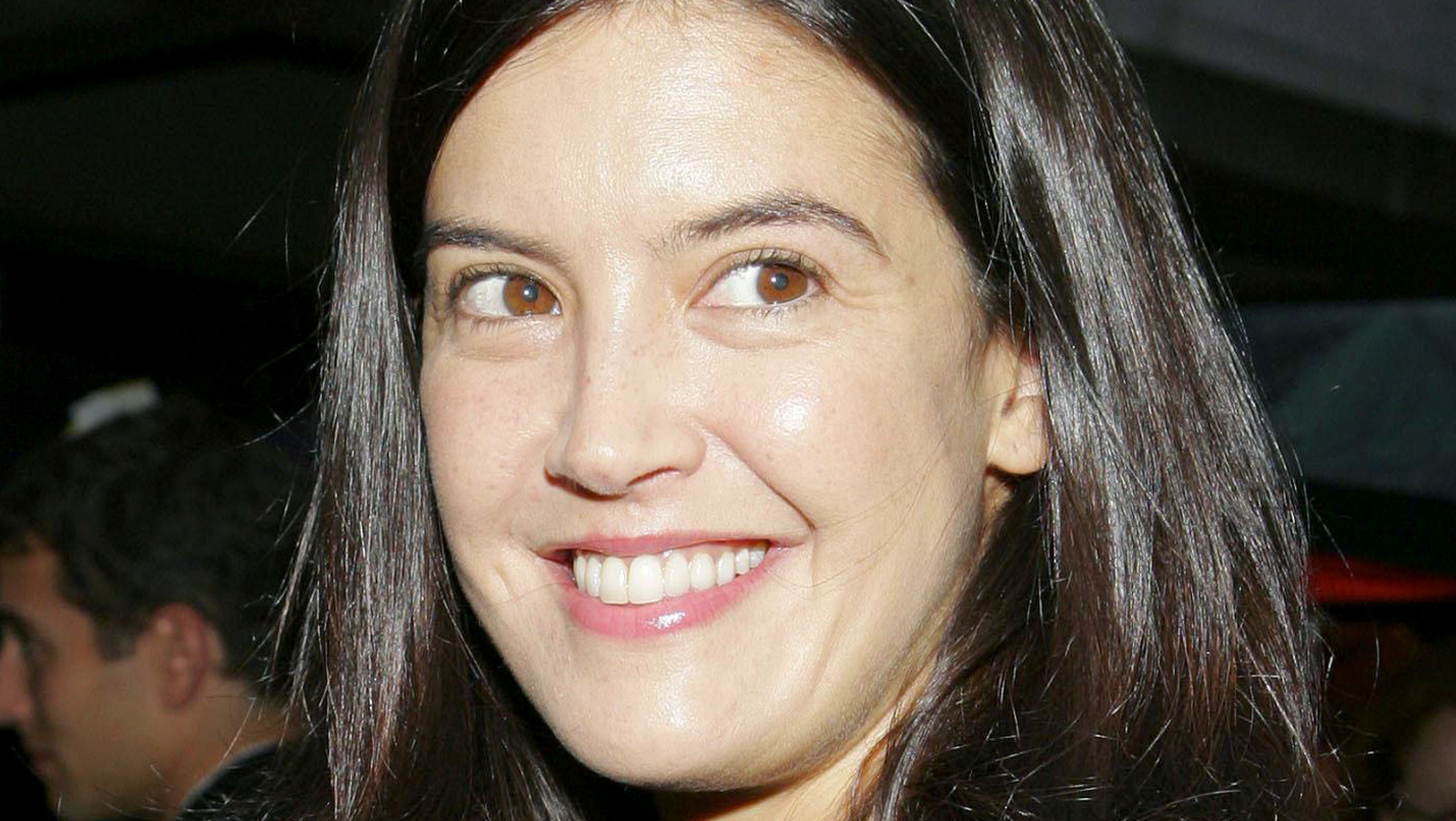 brian mac domhnaill recommends phoebe cates naked scene pic