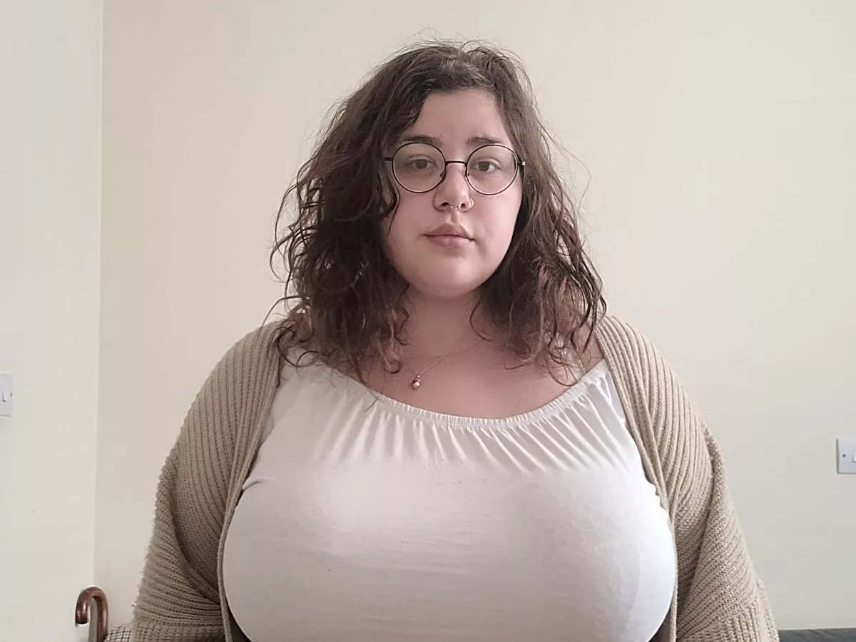 amy taunton share granny with huge boobs photos