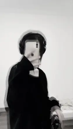 black and white mirror pics