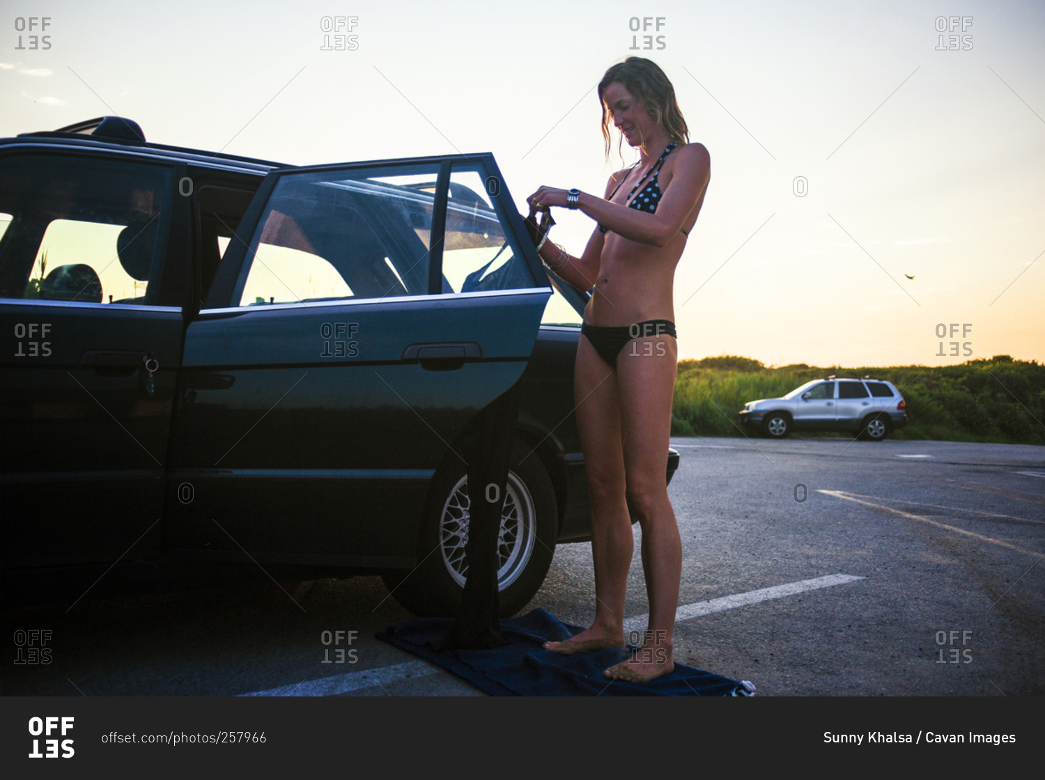 bonnie celeste recommends Girls Changing At The Beach