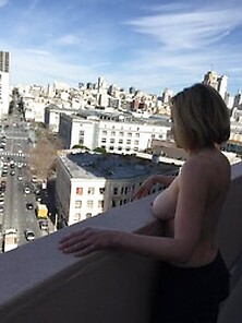 danielle cota recommends Chelsea Handler Nude Images