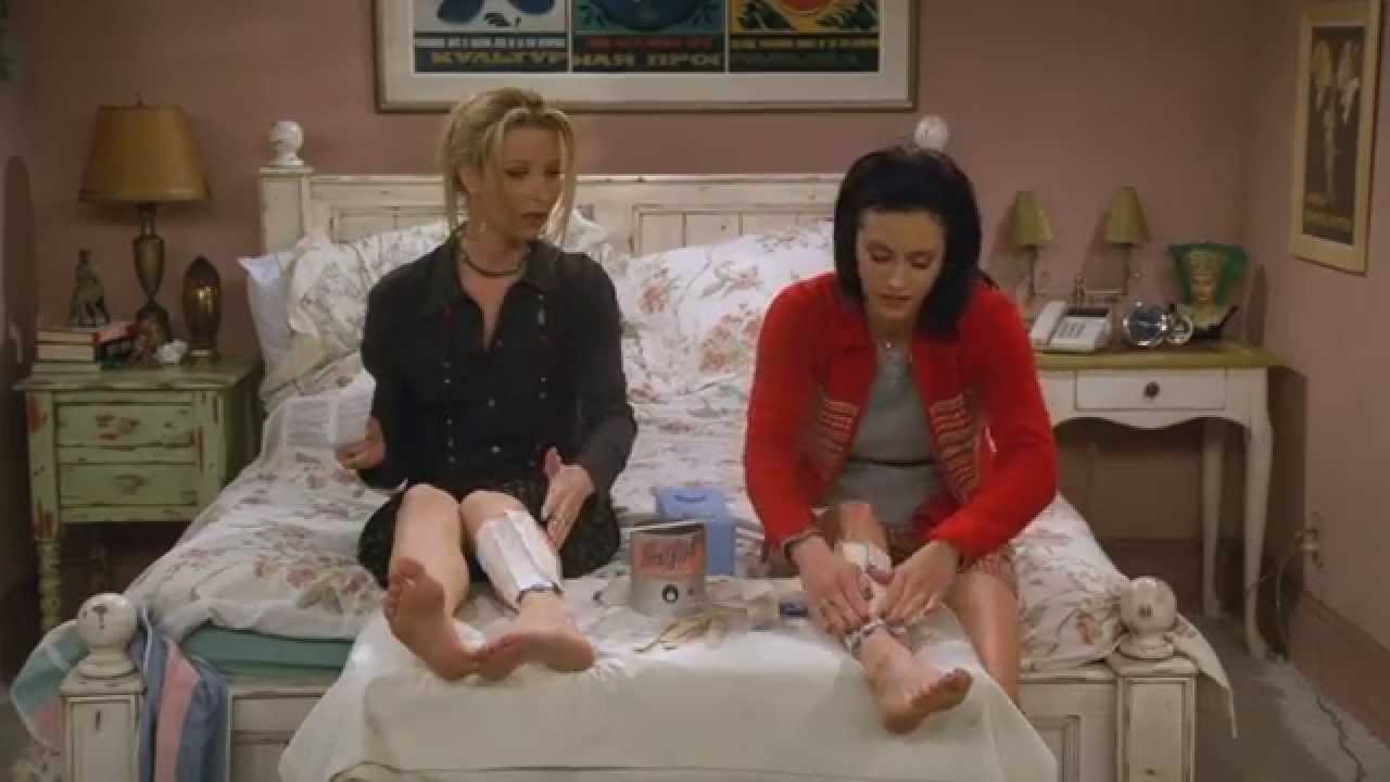 denzel fredericks recommends lisa kudrow feet pic
