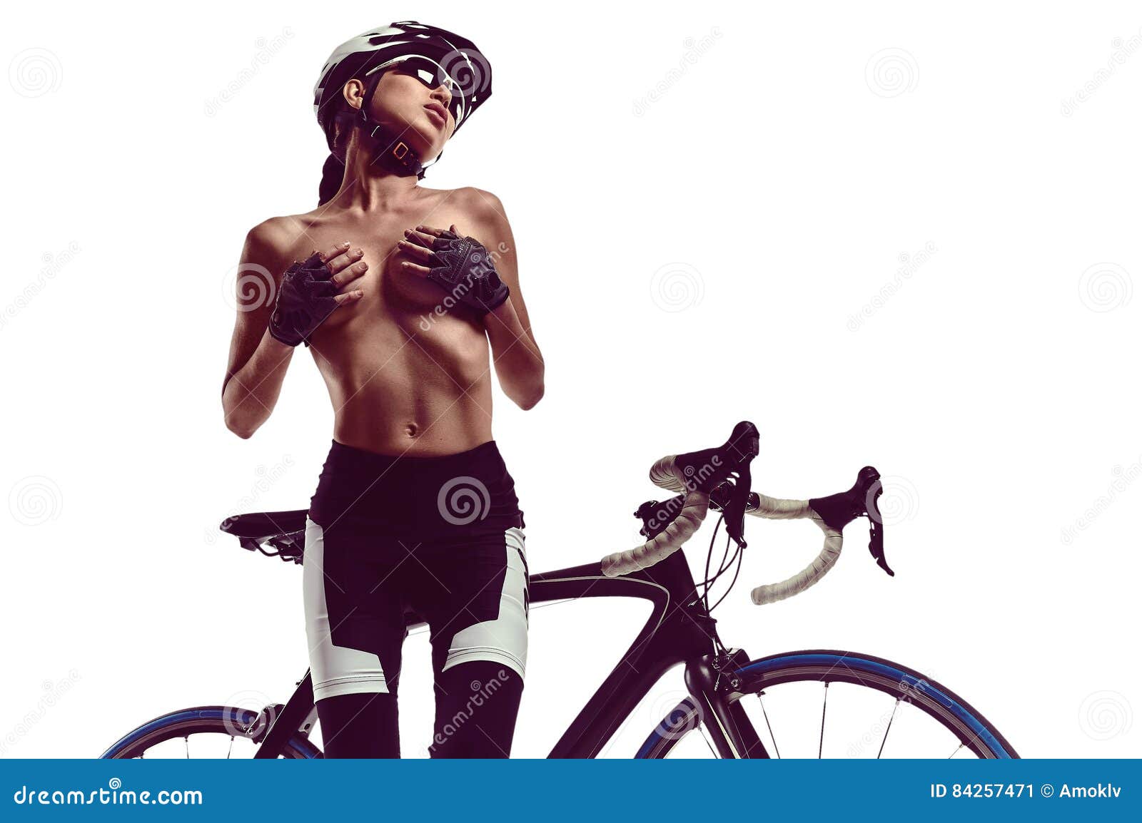 beau thomsen add photo naked woman on bike