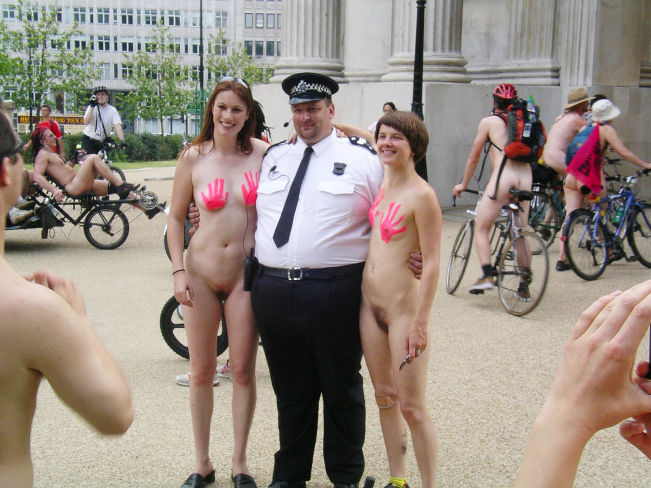 nude ladies in public