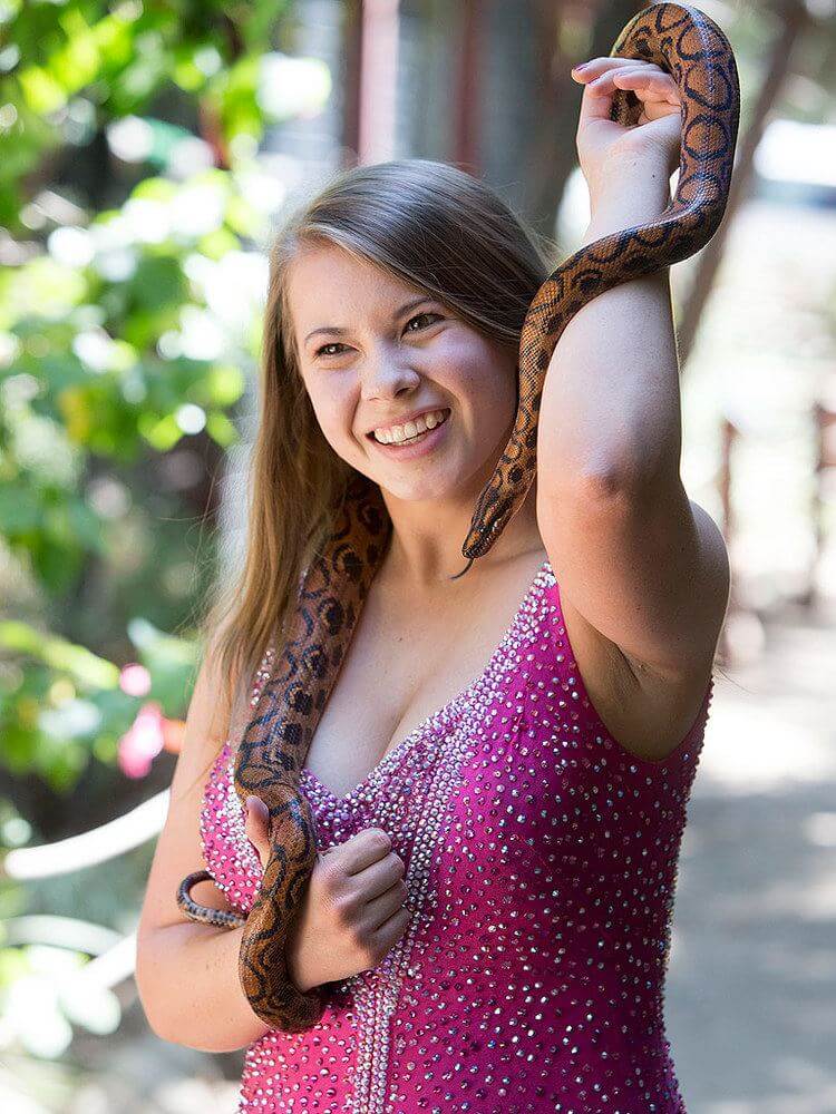 bindi irwin busty