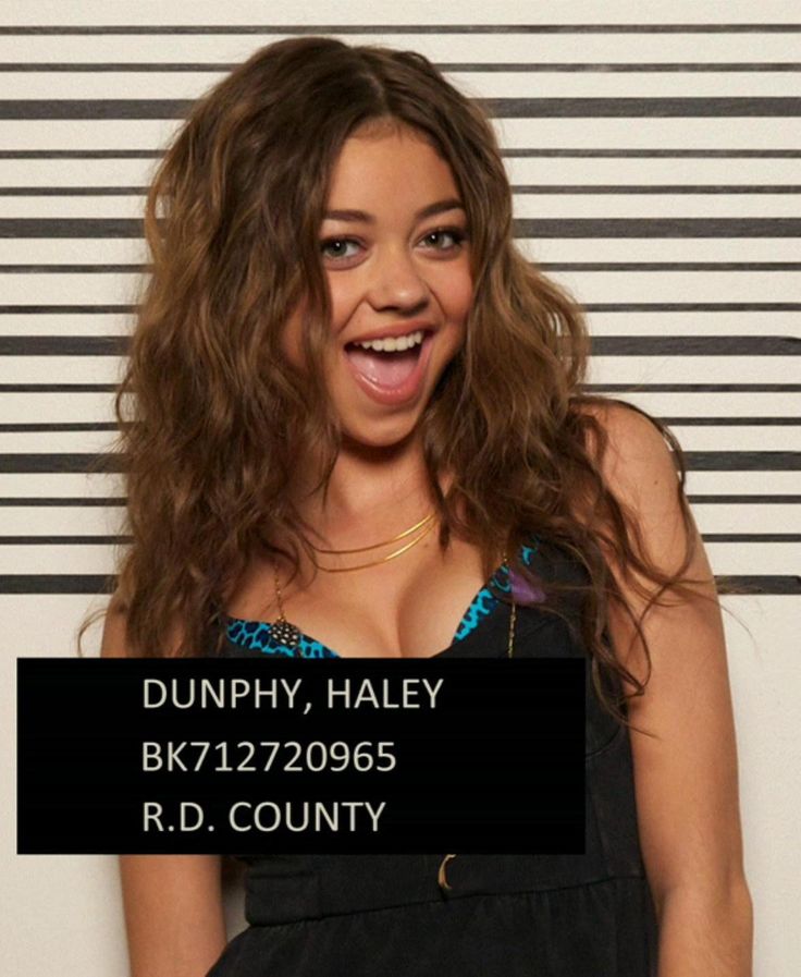 Best of Naked pictures of sarah hyland
