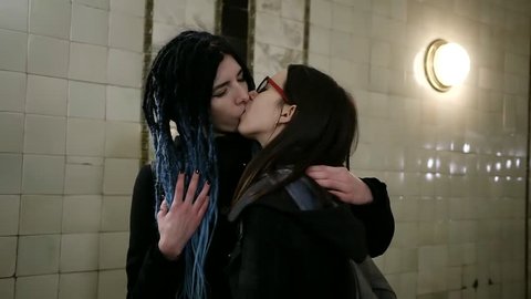 dharti desai recommends lesbian kissing prank pic