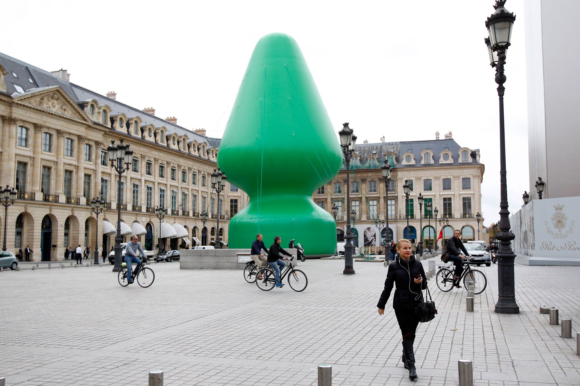 Best of Wearing buttplug in public