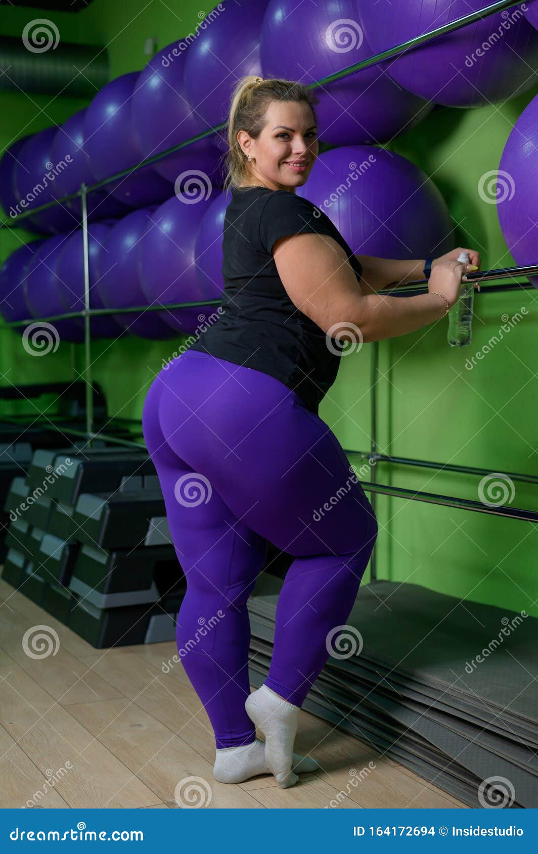 fat girl yoga pants