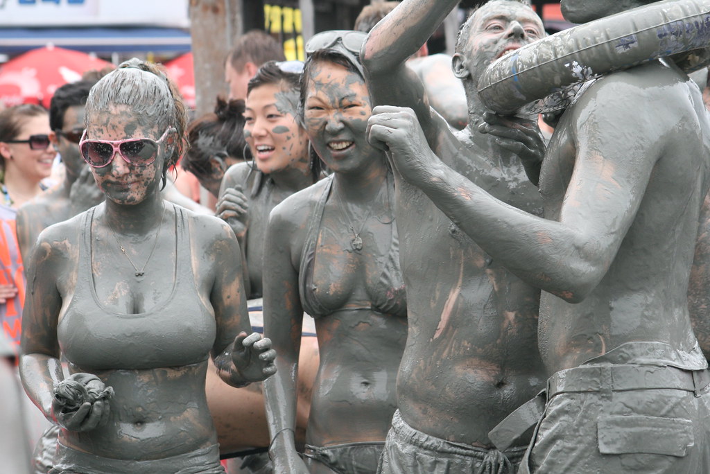 girls flashing at mudfest