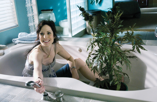 mary louise parker weeds bathtub