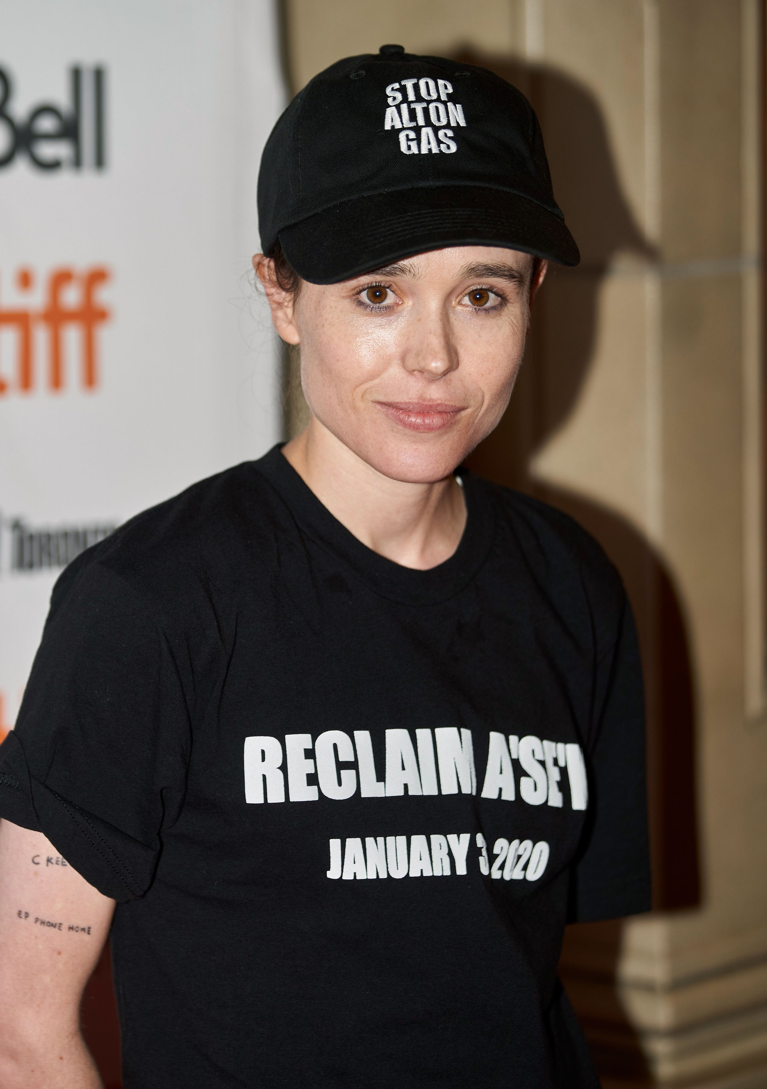 ajmeer mohamed recommends ellen page fake nude pic
