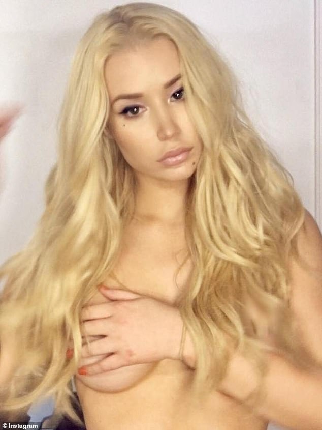 barney dunn recommends iggy azalea topless leak pic