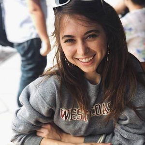 carrie roomes recommends Riley Reid Plays Bass