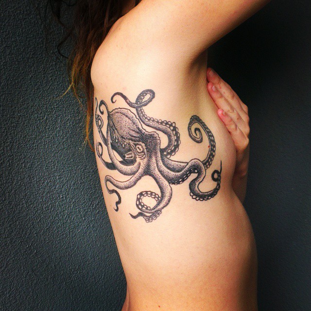 brian dusold recommends girl with the octopus tattoo pic
