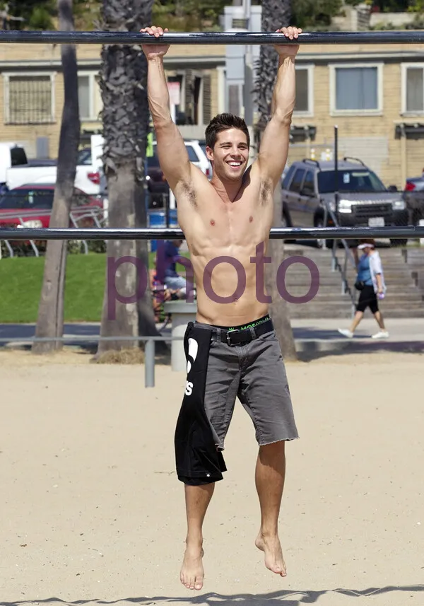 brian beeson recommends dean geyer nude pic