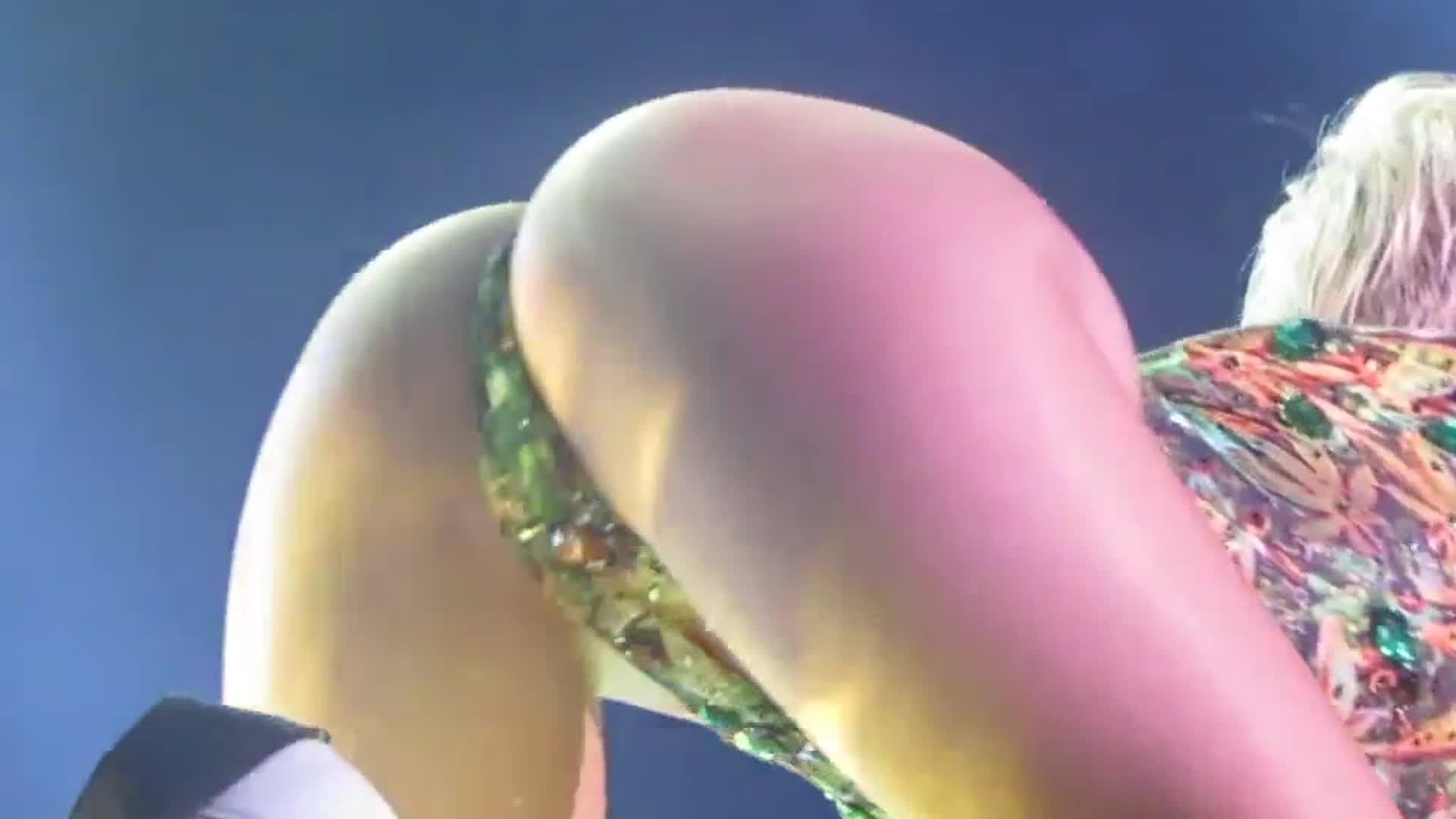 andy sacks recommends miley cyrus butthole pic