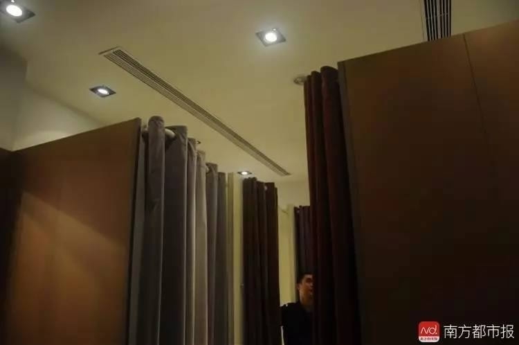 ahmed pak share hidden camera in womens dressing room photos