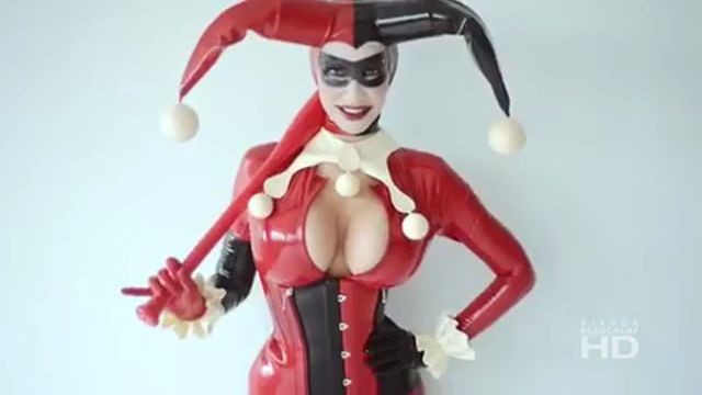 derick harvey recommends bianca beauchamp harley quinn nude pic