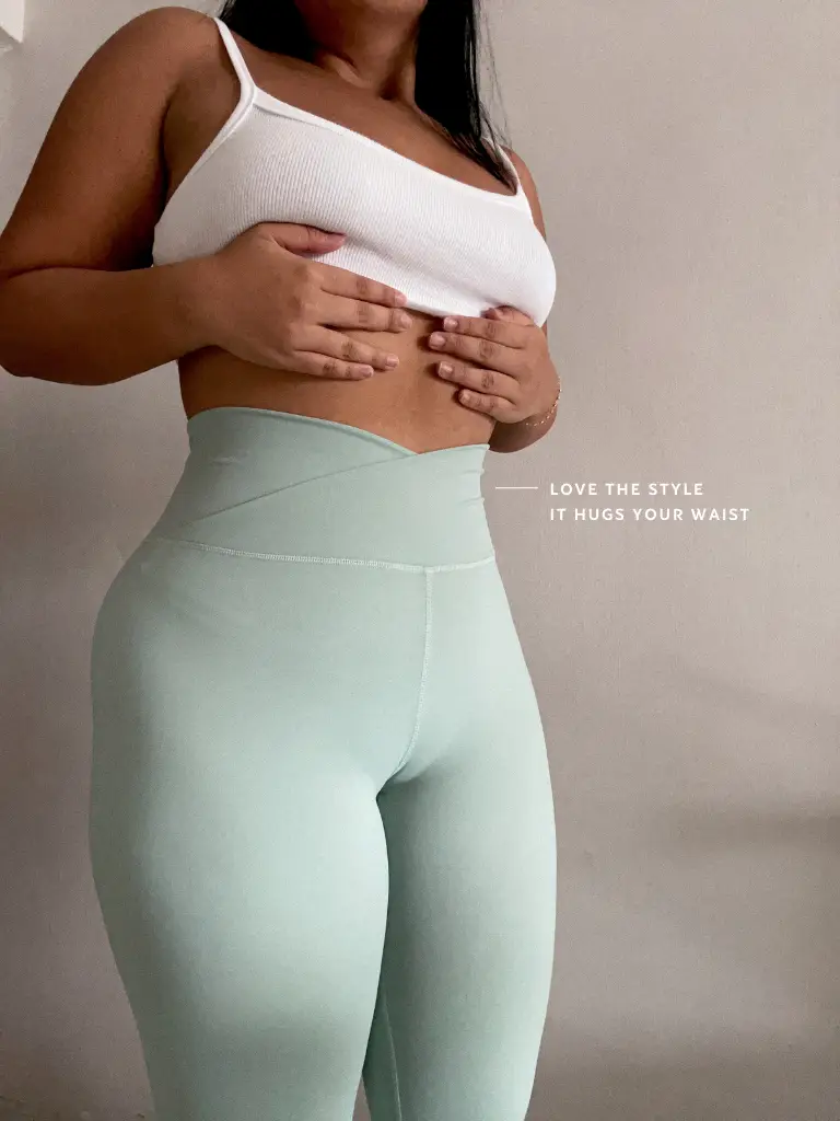 anthony tati recommends Curvy Girls In Yoga Pants