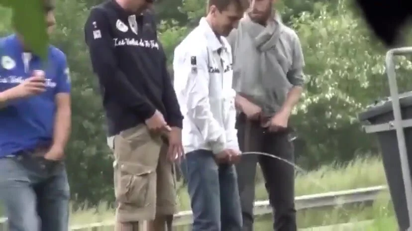 Best of Video of guys pissing