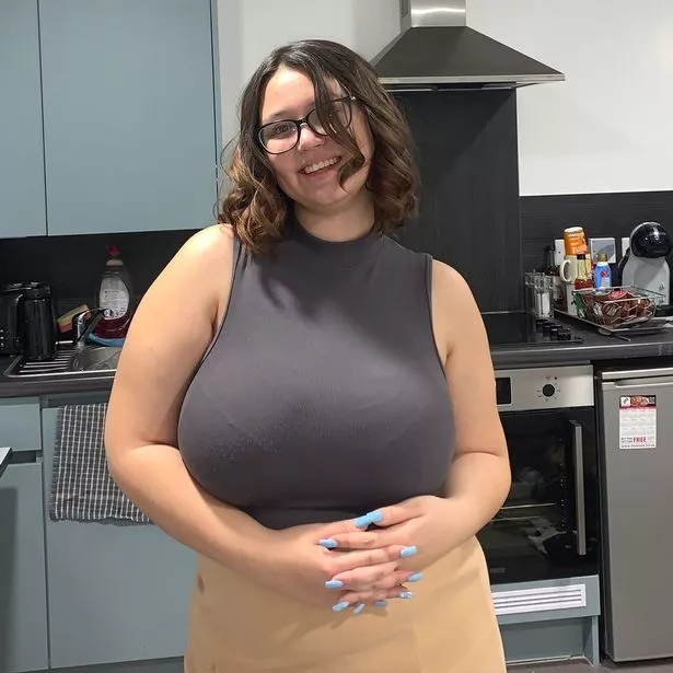 afaf khalil recommends chicks with huge tits pic