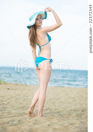 Beautiful Women At The Beach spanking xxx