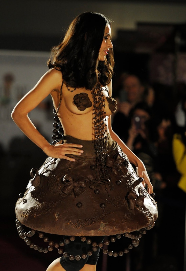 chocolate models dance