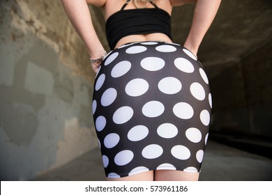 claud santiago recommends Short Skirt Big Butt