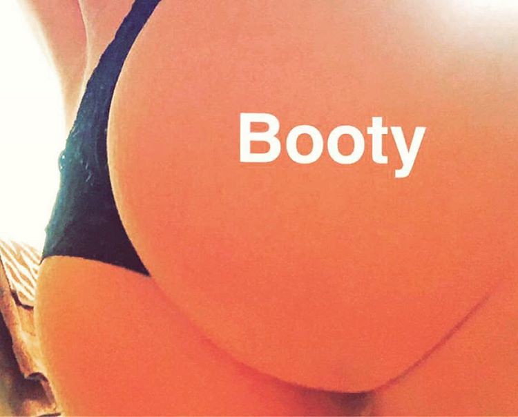 how to take a booty pic