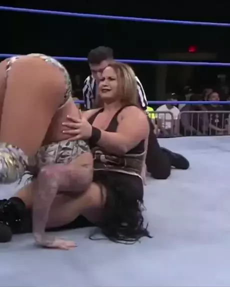 debbie zelmer recommends bbw mixed wrestling pic