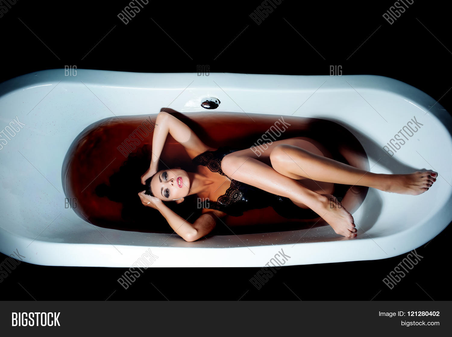 anas ajlouni add sexy bath tub pics photo