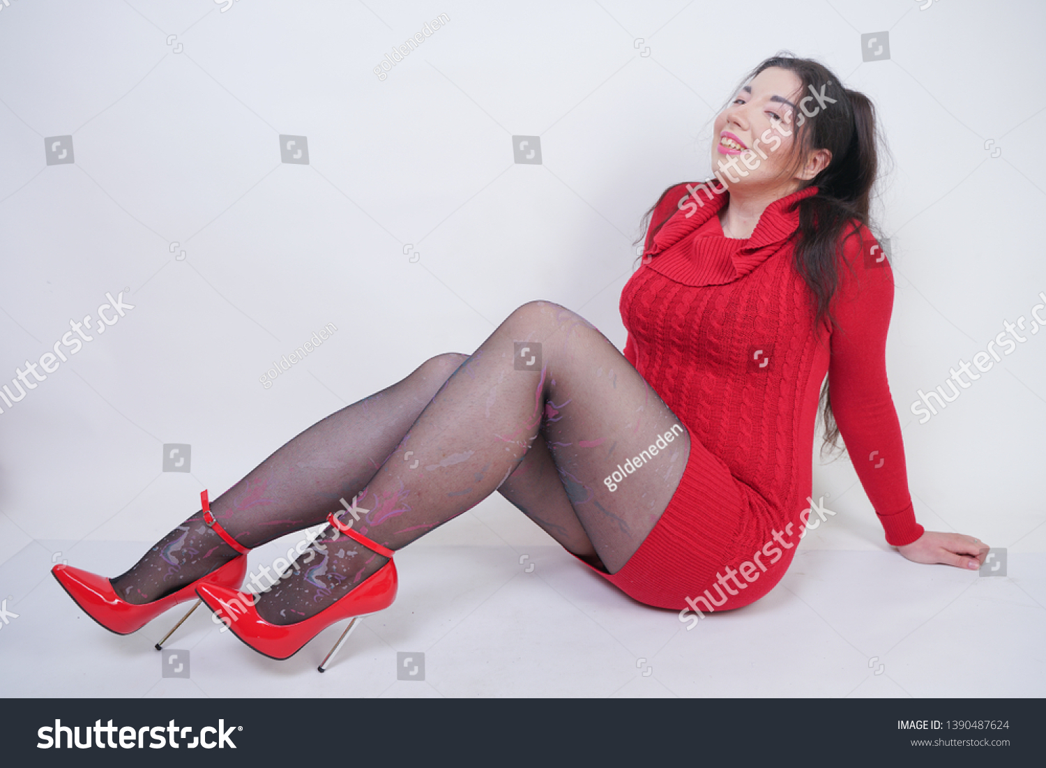 ardi widyarsono add chubby women in pantyhose photo